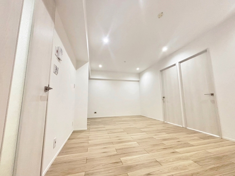 居間 居心地の良い空気感は、暮らしのステージを彩り、心からのやすらぎと満足感を与えてくれます。