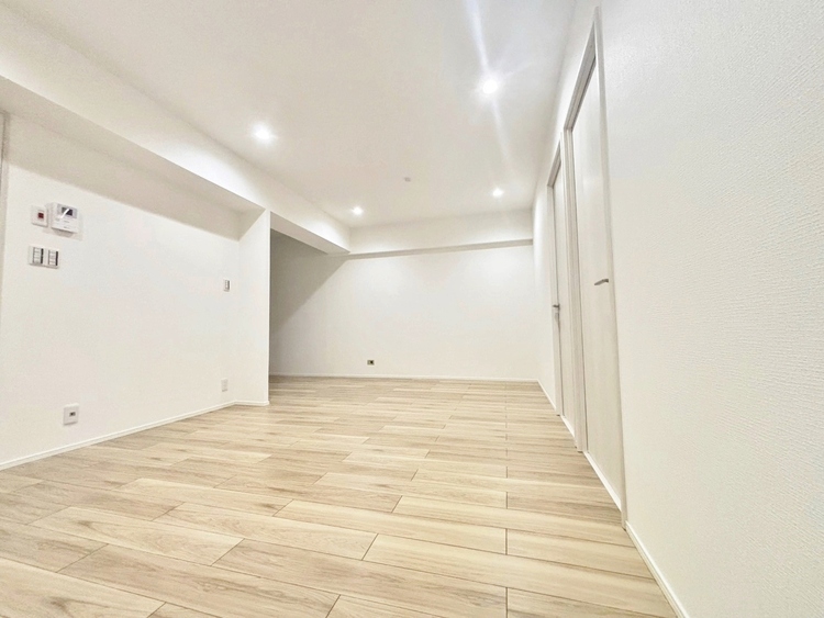 居間 飾り過ぎないシンプルな内装と偏り過ぎないデザインで統一しました。