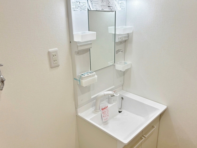 洗面 何かと物が増える場所だからこそ、スッキリと見映えの良い空間に。