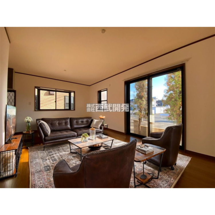 居間 【配置してある家具や小物はCGによるイメージです。】LDK１４．２５帖