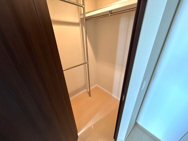 その他 収納スペースが付いていて、お部屋を広く使っていただけます。