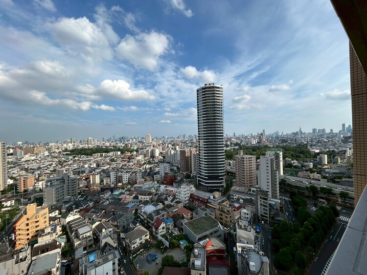 その他 眺望や窓からの景色が良いと、家で過ごす時間も快適です。