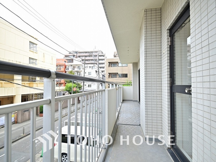 バルコニー 陽当たり良好なバルコニー