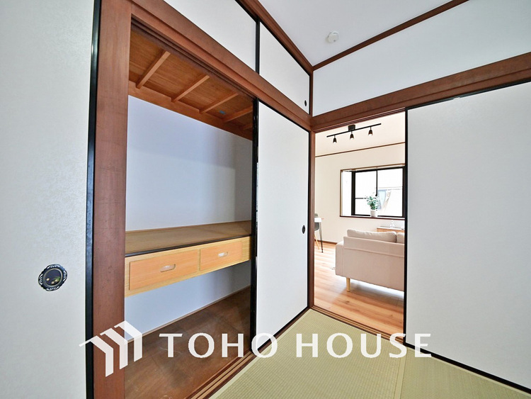 収納 和室にも押入れ収納があり、お荷物をスッキリしまうことができます