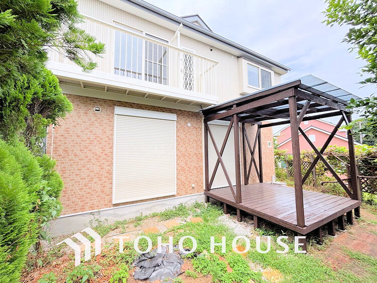 外観 〜敷地面積200平米超えの全居室6帖以上広々3LDK〜ウッドデッキ・庭付きの開放感ある中古戸建〜