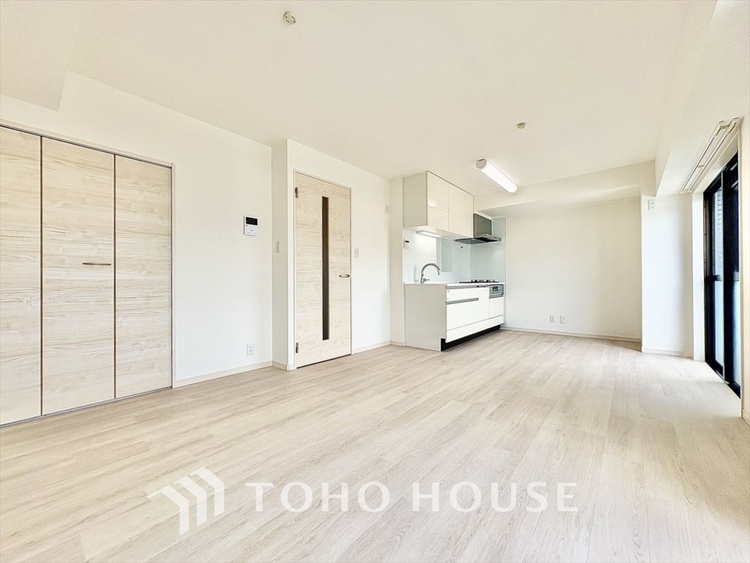 内装 愛しさと、切なさと、心強さと。いつもそばで共感してくれる、恋人のような存在。そんな部屋で生きて行きたい。