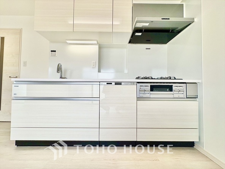 キッチン インテリアだけでなく、毎日のお料理を楽しく、軽やかにする多彩な設備・仕様。