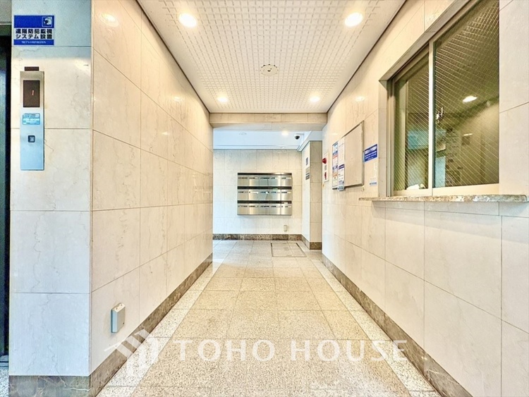 エントランス エントランスはマンションの顔。清潔感、存在感のあるエントランスは居住者の心を豊かにする。