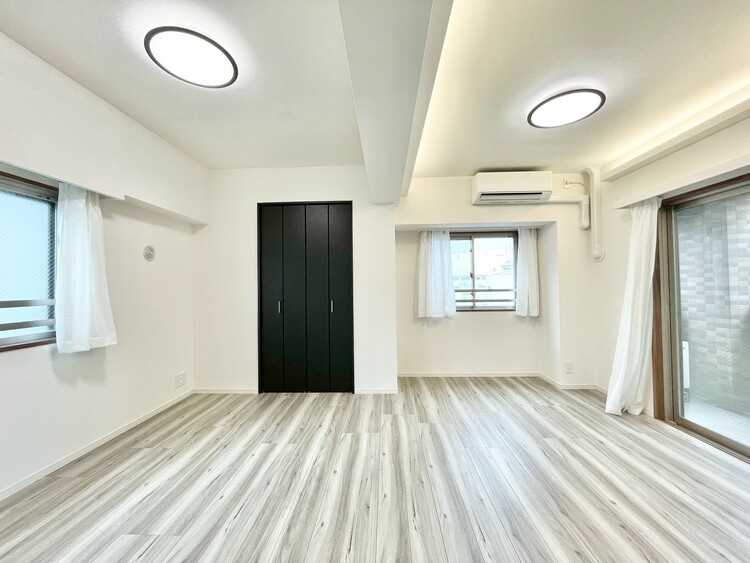 居間 充実した生活は伸びやかな居室空間から始まります。