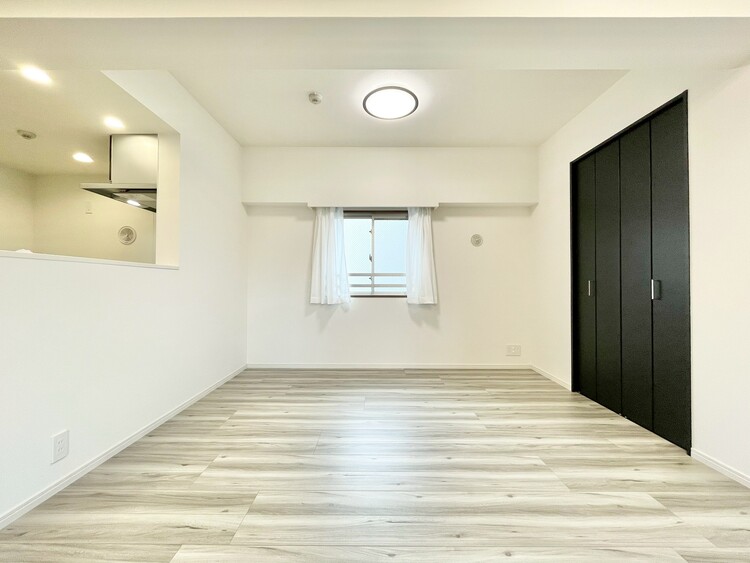 居間 シンプルな内装と偏り過ぎないデザインで統一しました。