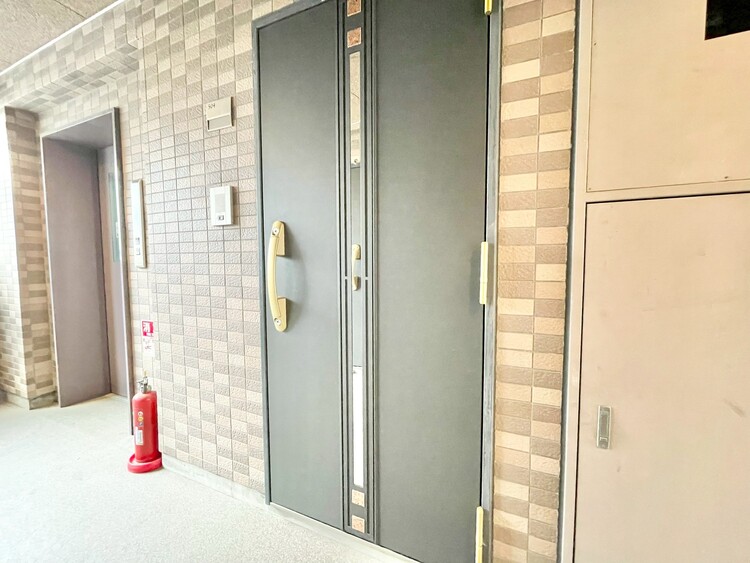 玄関 清潔感のある落ち着いた雰囲気の玄関です。