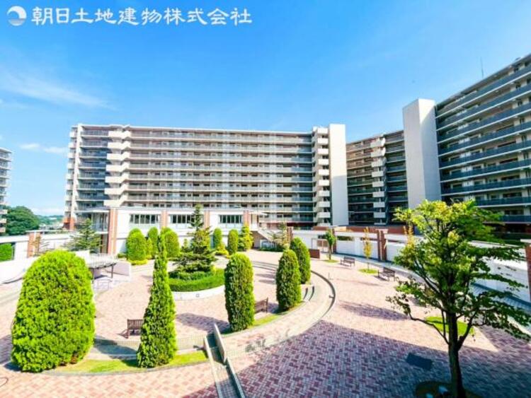 外観 開放感があり日当りも良好です！目の前に広がる開放感とゆとり。暮らしの夢を育む住まいがここにあります！ 