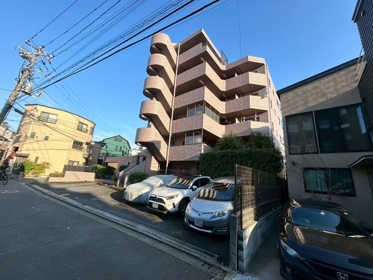 その他 飽きのこないシンプルモダンな外観です。