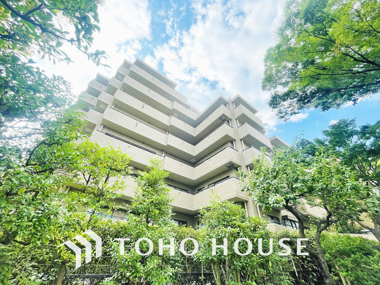 外観 〜緑に囲まれた住環境〜2面バルコニーつき通風良好〜安心の新耐震基準マンション〜