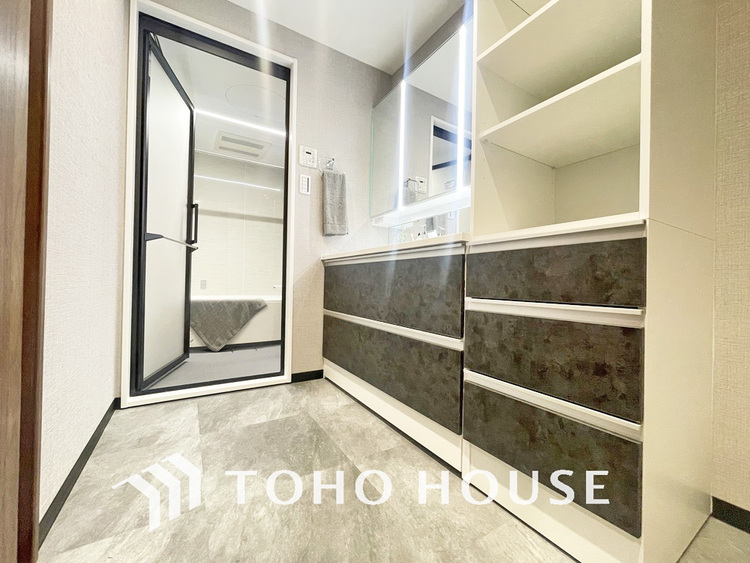 洗面 清潔感のある脱衣場