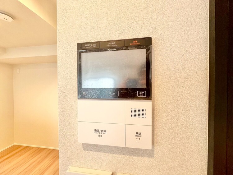 その他 誰が来てもわかる様にモニター付きインターホンを設置。