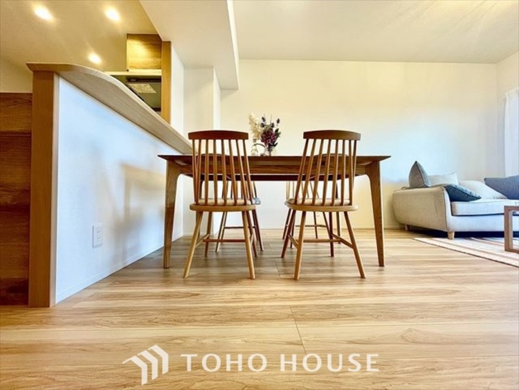 内装 【LIVING】◆家族◆愛する家族を一目で見渡せる。家族が集う空間。永遠に続く幸せな毎日を、ここで。