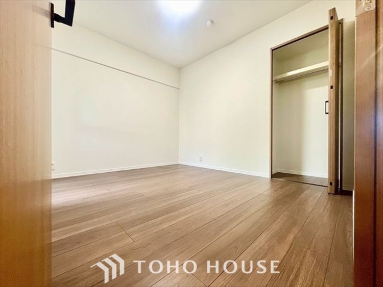 内装 【PRIVATE ROOM】◆快適◆な暮らしに不可欠な収納スペース。快適さとともに思い出も詰まっていく。