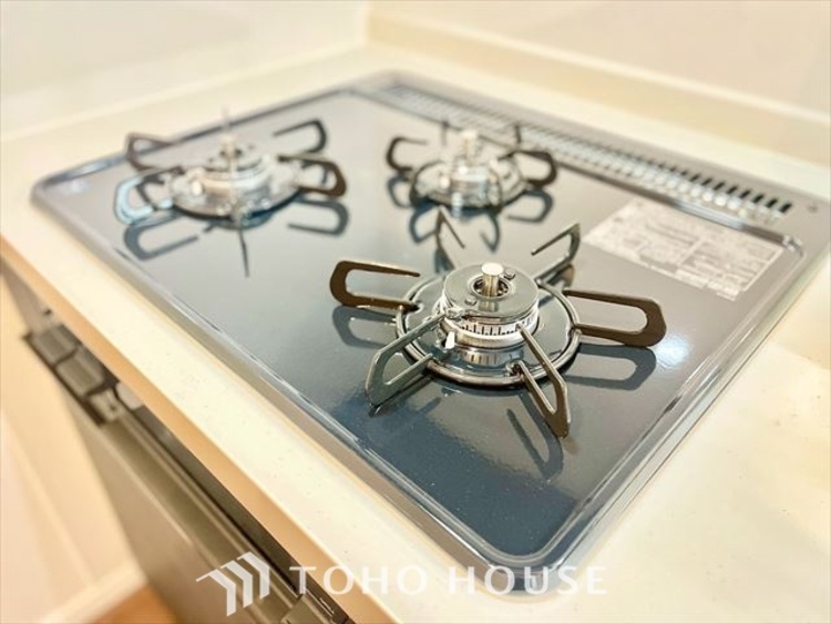 キッチン 【KITCHEN】◆家族のおはよう◆の声を笑顔で迎えてあげられるシステムキッチン。朝ごはんが楽しみでちょっと早起きしたくなるんです。