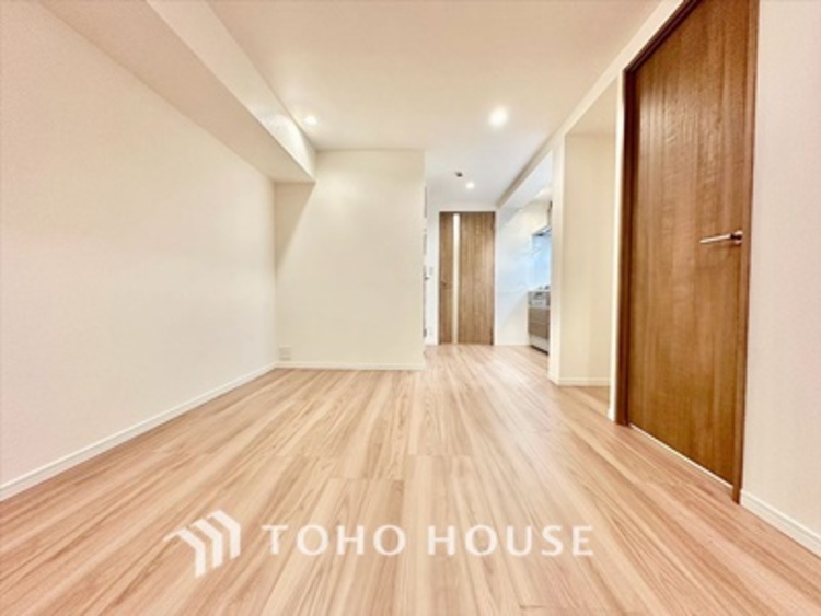 内装 【LIVING】◆陽光◆が差し込む。この開放的なLDKに家族の笑顔が集う。家族が一緒に過ごす空間は明るく、そして居心地よく。