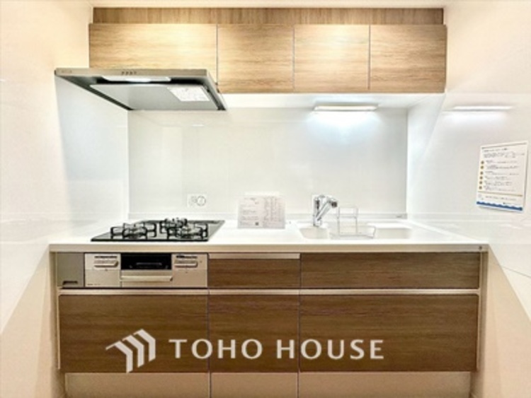 キッチン 【KITCHEN】◆ワクワク◆開放的で機能性も高いシステムキッチン。お子様は毎日のご飯にワクワク！