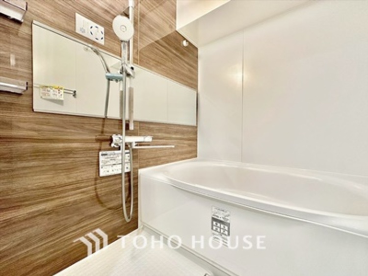 風呂 【BATHROOM】◆プライベートな空間◆simpleだからrelaxできるんです。こころもからだもキレイさっぱり。