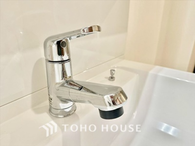 洗面 【WASHROOM】◆快適◆煌びやかな暮らしの中にも忘れたくない快適さ。大きな収納が助けてくれます。