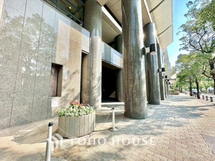 外観 【LIVING】◆扉を◆開くとこの景色。家族の”おかえり”の声が聞こえてきそう。