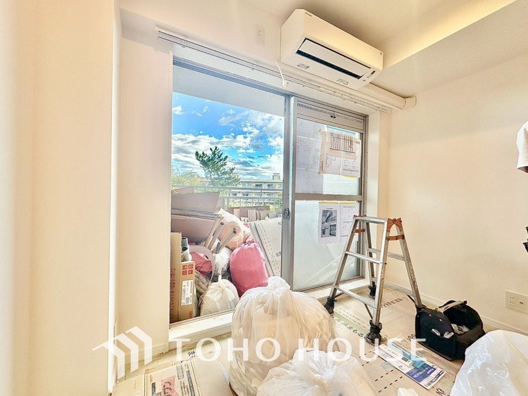 内装 【LIVING】◆眩い◆光が燦々と入り、家族の笑顔を照らす。「いつまでも続いて」と願う夢のような毎日がここにある。