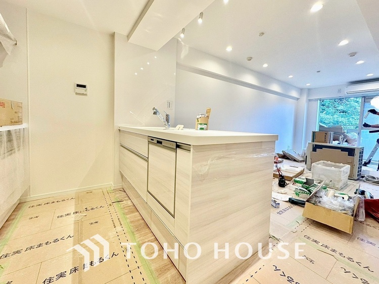 内装 【LIVING】◆住む喜び、感動◆を君と共有したい。いつまでもずっと家族を見渡せるこの広い空間で。