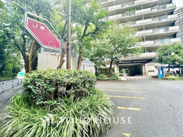 内装 【LIVING】◆simple is best◆無駄のない綺麗なつくりのリビングルーム。