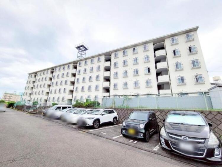 駐車場 【2025年8月撮影】