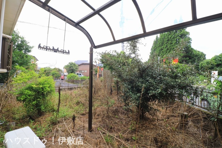 その他 【サンルーフ】1Fにも洗濯物干し場があります！庭もついており、家庭菜園など楽しめます