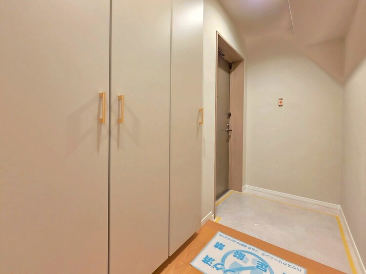 玄関 シューズボックスを完備した玄関です。