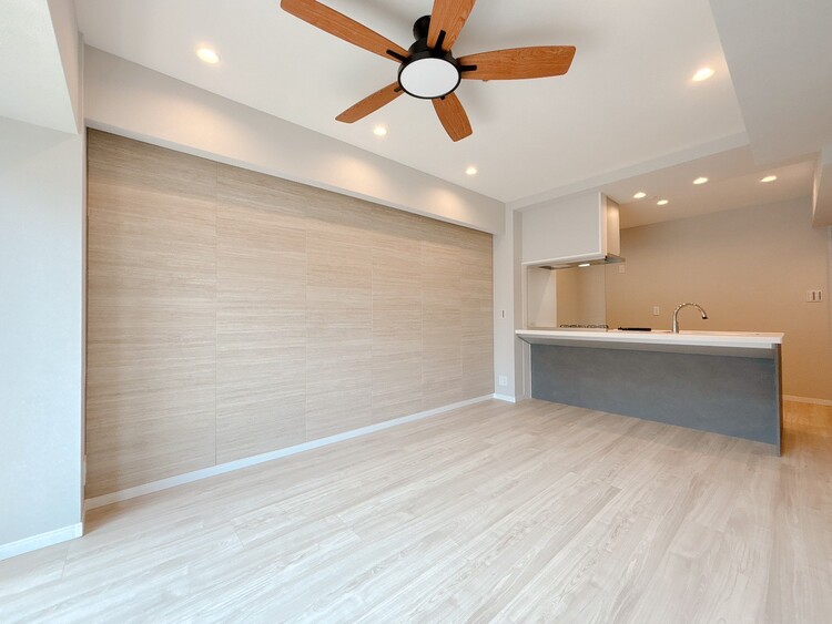 居間 居心地の良い空気感は、暮らしのステージを彩り、心からのやすらぎと満足感を与えてくれます。