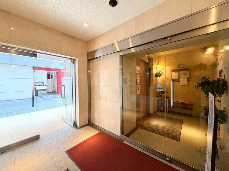 その他 館内は静寂な中が保たれており、管理が行き届いている印象を受けました。