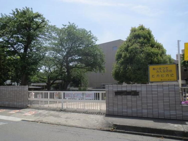 周辺 陽光台小学校まで約972ｍ