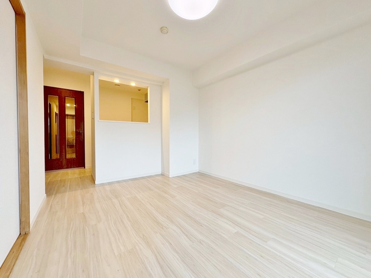 居間 居心地の良い空気感は、暮らしのステージを彩り、心からのやすらぎと満足感を与えてくれます。