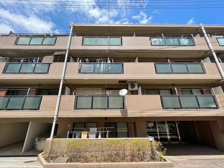 外観 資料には掲載していない情報が、現地にはたくさんあります。是非一度、現地をご確認ください。