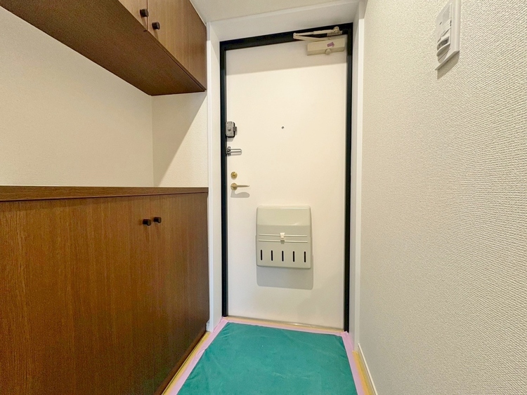 玄関 シューズボックスを完備した玄関です。