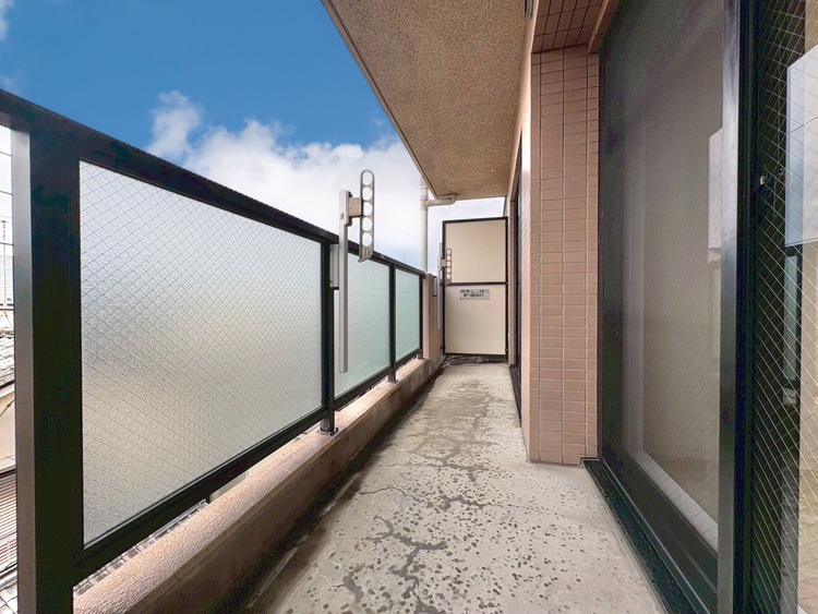 バルコニー 暮らしの中で、光と風を演出してくれるバルコニー。