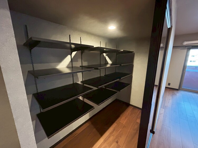 その他 収納スペースが付いていて、お部屋を広く使っていただけます。