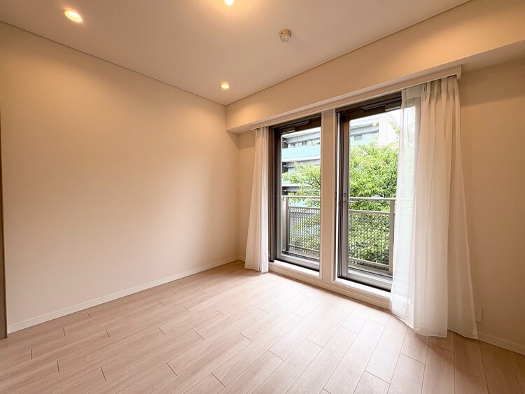 その他 清かで艶やかな時間をもたらしてくれる室内です。