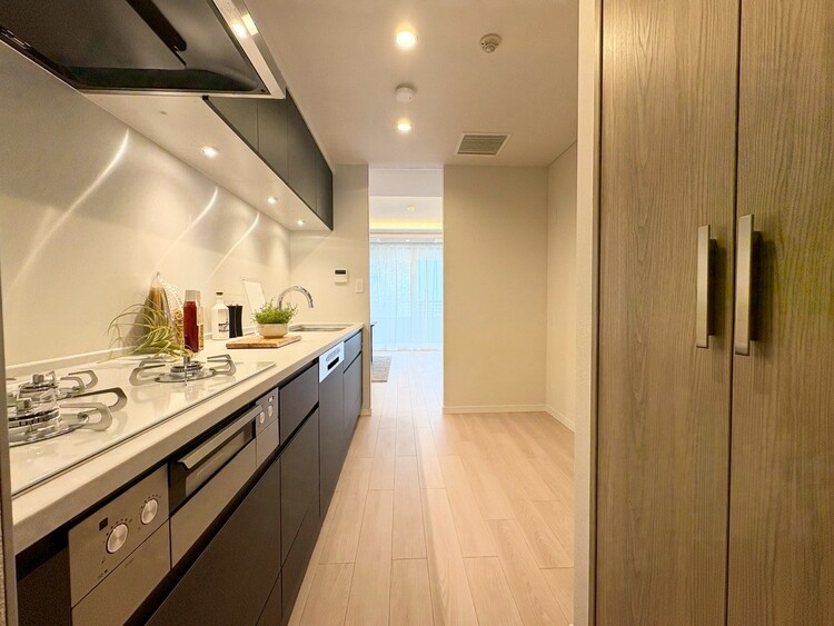 その他 開放感のあるキッチンスペース。調理をしながら、会話も弾みそうですね。