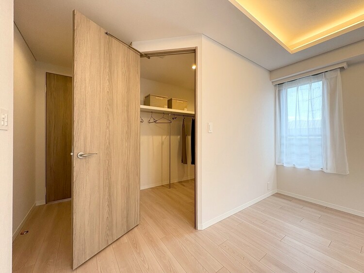 その他 収納スペースが付いていて、お部屋を広く使っていただけます。