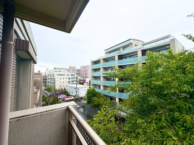 その他 眺望や窓からの景色が良いと、家で過ごす時間も快適です。