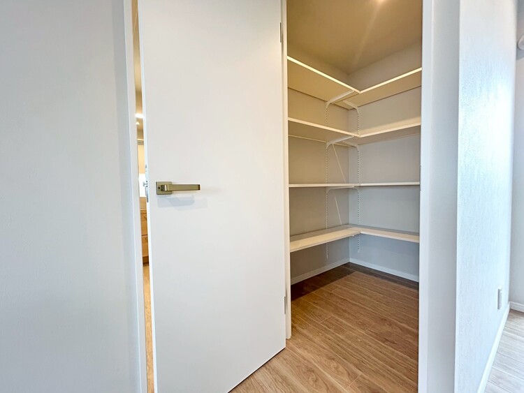 その他 家電やスーツケース、ストック品など何でも片付く嬉しい空間です。