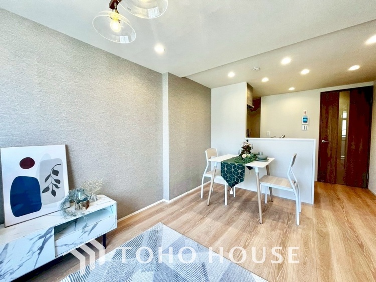 内装 「想像していた以上に広い」が写真を撮っているときの感想です。家事動線に配慮したプランによりご家族がくつろげる明るく広い空間が確保できました。