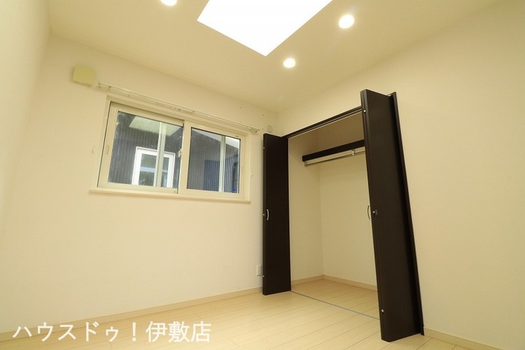 内装 【2階洋室】南日本ハウスにて無料でリフォーム見積もり致します。ワンストップサービスで物件の購入からリフォーム工事まで弊社にお任せ下さい