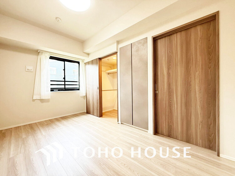 内装 シンプルですっきりとした室内は飽きのこない居心地の良い雰囲気